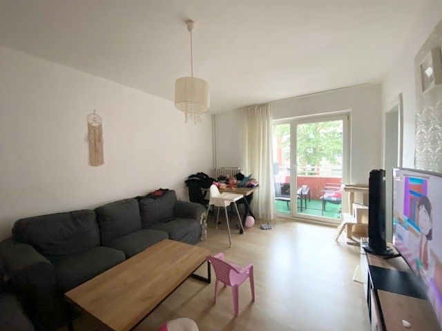 *ab 01.11.* Helle 3-Zimmer Wohnung mit Balkon im 1.OG
